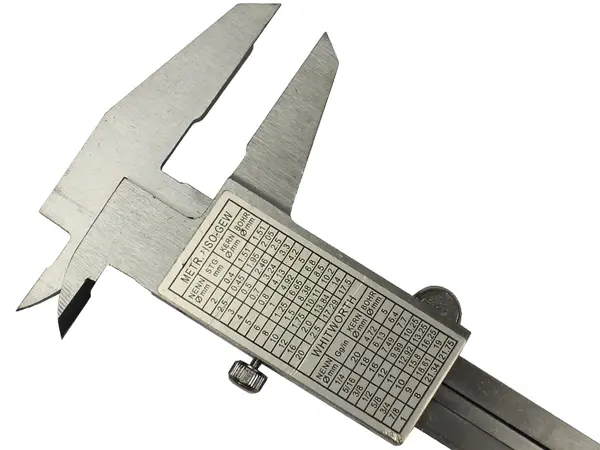 Штангенциркуль механический Sturm 150мм