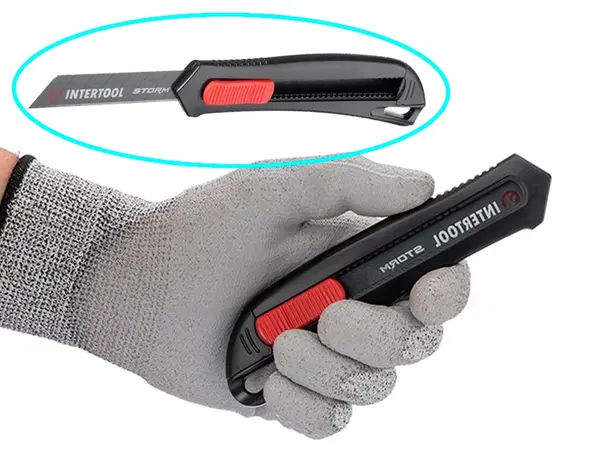 Нож строительный с отламывающимися лезвиями 18мм Intertool