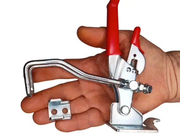 Тяговий притиск-засувка з вигнутою скобою WorkMan GH-431 318кг