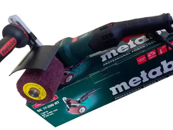 Щеточная шлифмашина Metabo SE 17-200 RT
