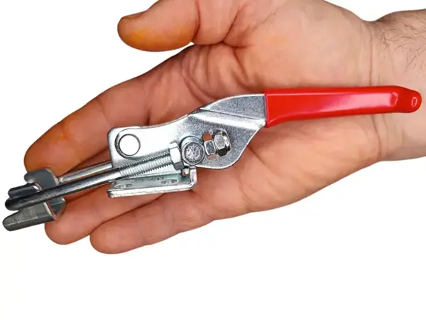Тяговый прижим-защелка с прямой скобой WorkMan GH-431 318кг