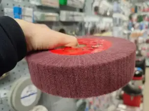 Скотч брайт на точило WorkMan Nylon-200x50 P400