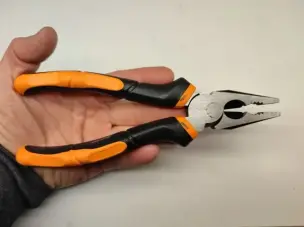 Плоскогубці CrV 200мм